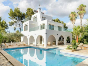 Holiday home with charming patio